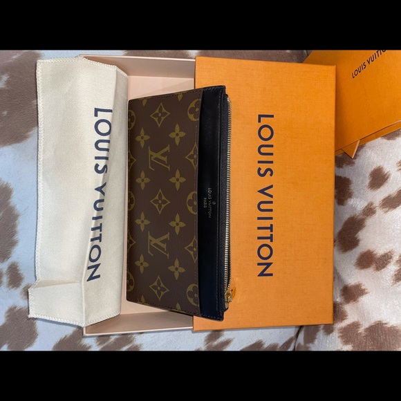 Louis Vuitton Monogram Slim Purse Wallet - Picture 9 of 10